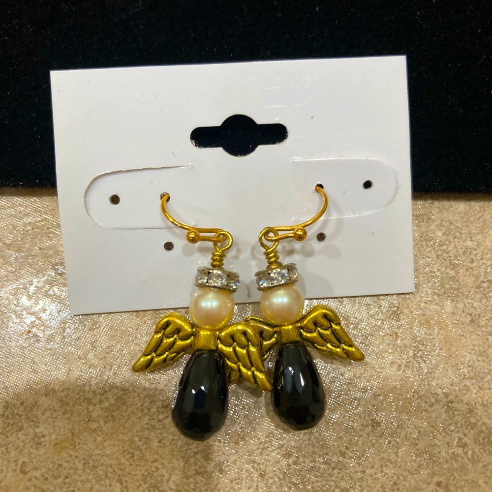 Black and Pearl Angel Earrings 🖤